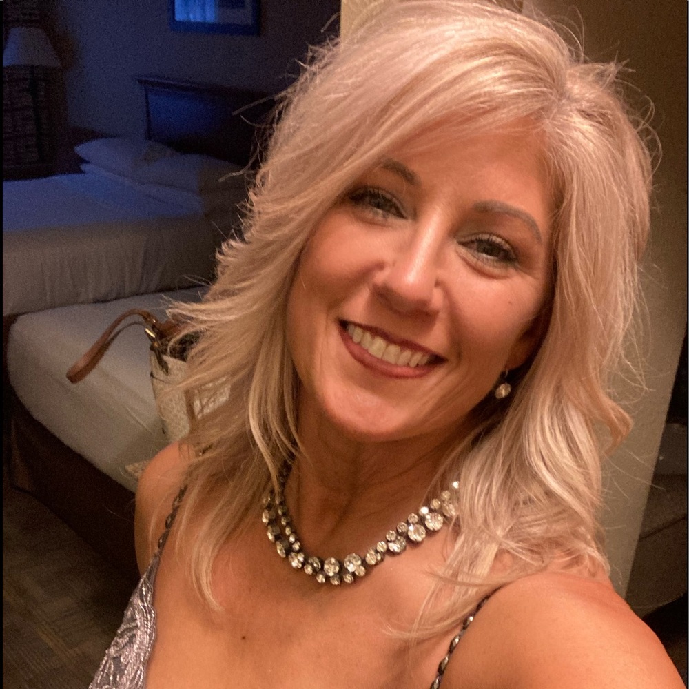 Meet your Posher, Lisa